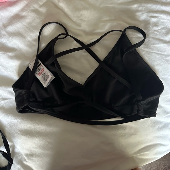 Gymshark Sports Bra - Picture 3 of 5